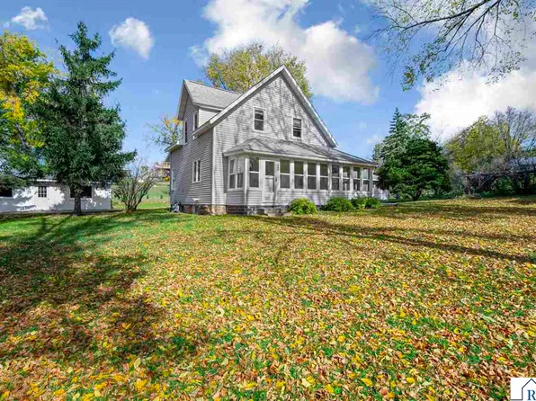 200 Park Ave NE, Elysian, MN 56028