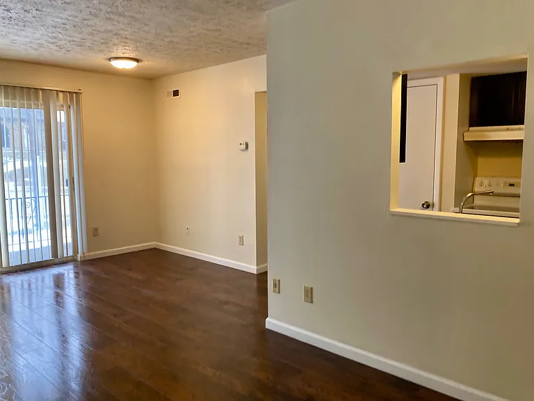 6255 Beechmont Ave #11 — Photo 3
