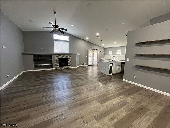 3rd image of 6124 Dogwood Falls Ct