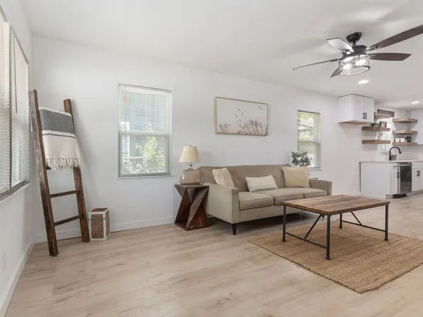 3403 Canada Dr, Dallas, TX 75212