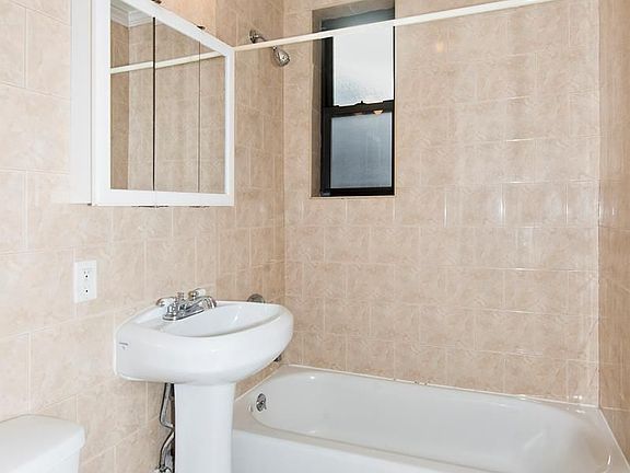 4th image of 112 W 138th St APT 4E