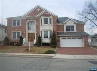 266 Columbus Ave, Hasbrouck Heights, NJ 07604