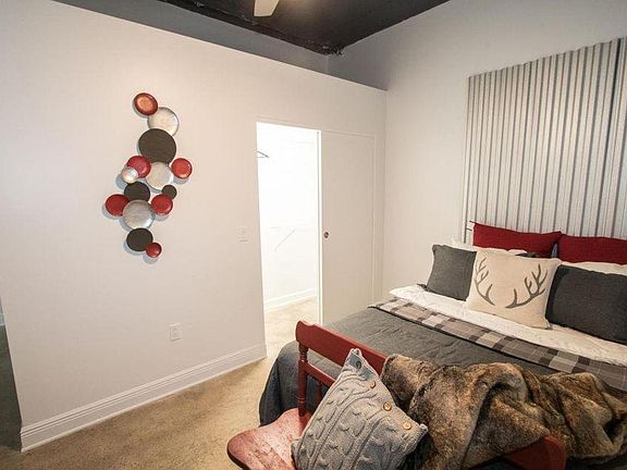 5th image of 206 North Ave APT 404