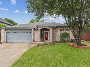1611 Caplin Dr, Arlington, TX 76018