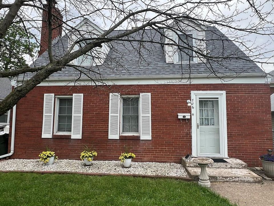 1st image of 706 E Orchard St