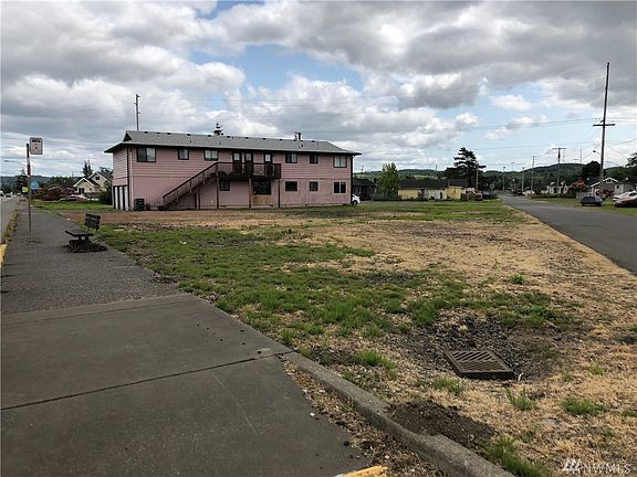 3rd image of 219 N West Blvd
