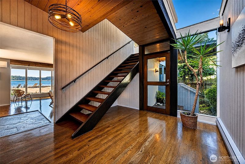 5th image of 78 Point Fosdick Drive NW