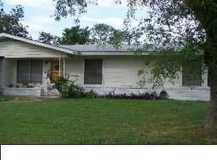 443 E Rampart Dr, San Antonio, TX 78216