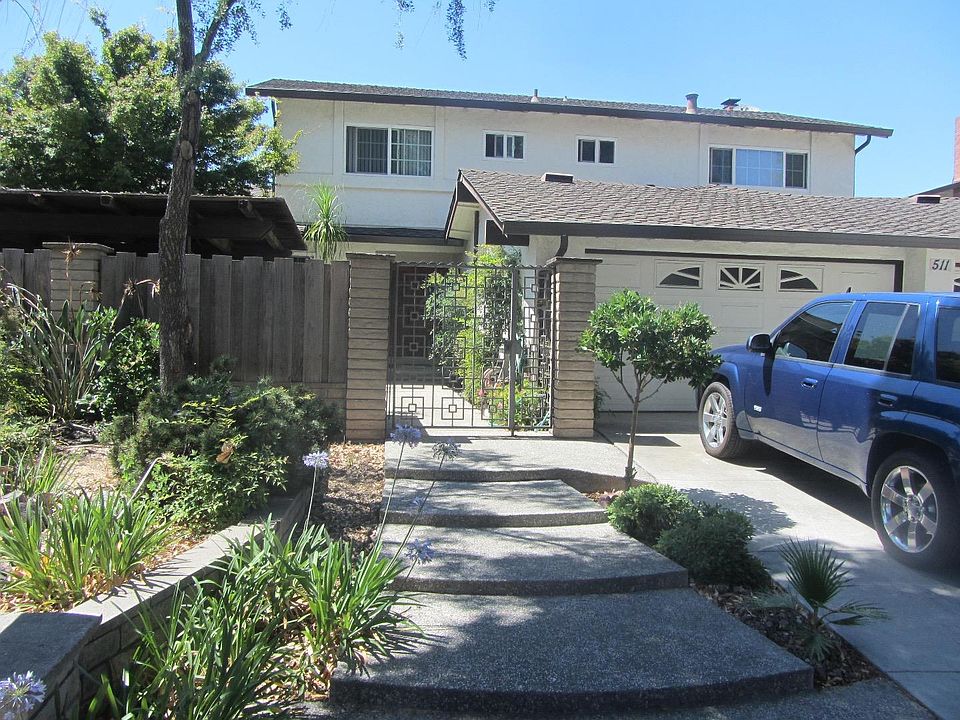 1st image of 511 Hyde Park Dr