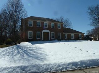 16411 Old Bedford Rd, Northville, MI 48168