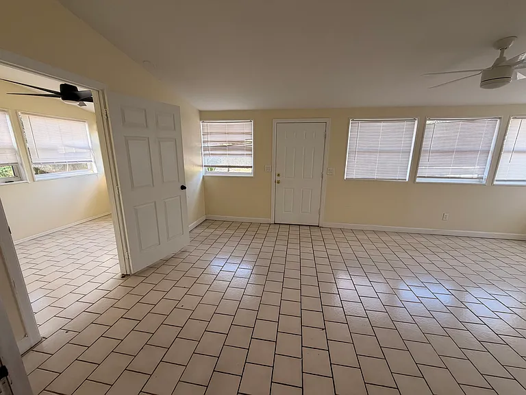 2244 Parker Ave — Photo 26