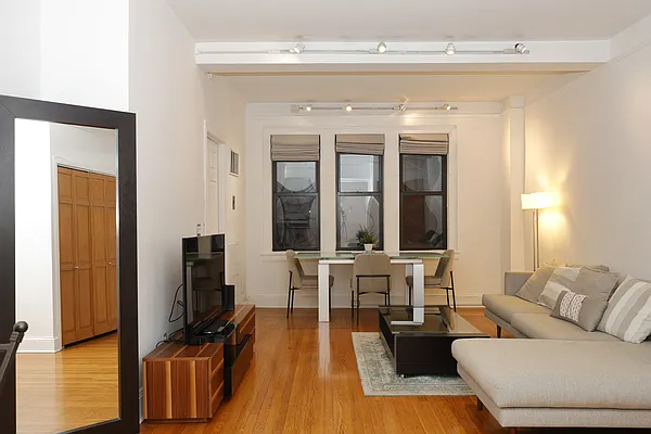 Rented by WAM Partners - William Moses Co. | media 13