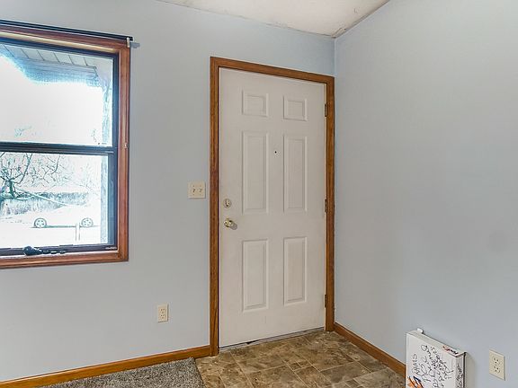 4th image of 407 Orchard Hill Dr