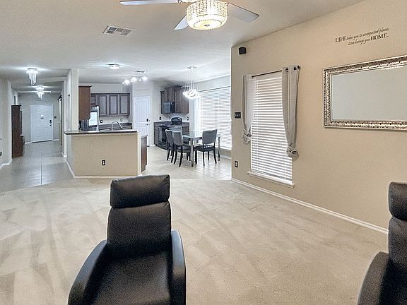 5th image of 609 Rain Lily Dr