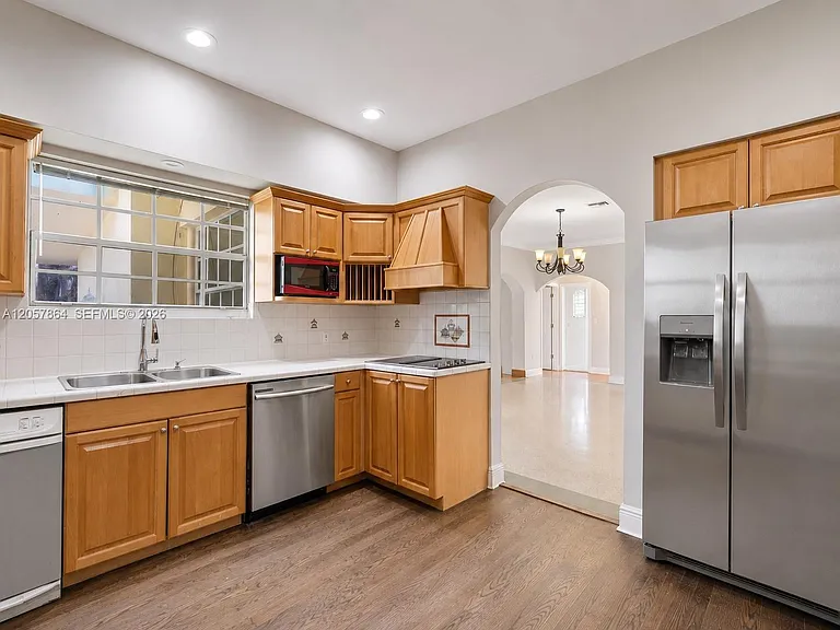 4445 N Michigan Ave — Photo 12