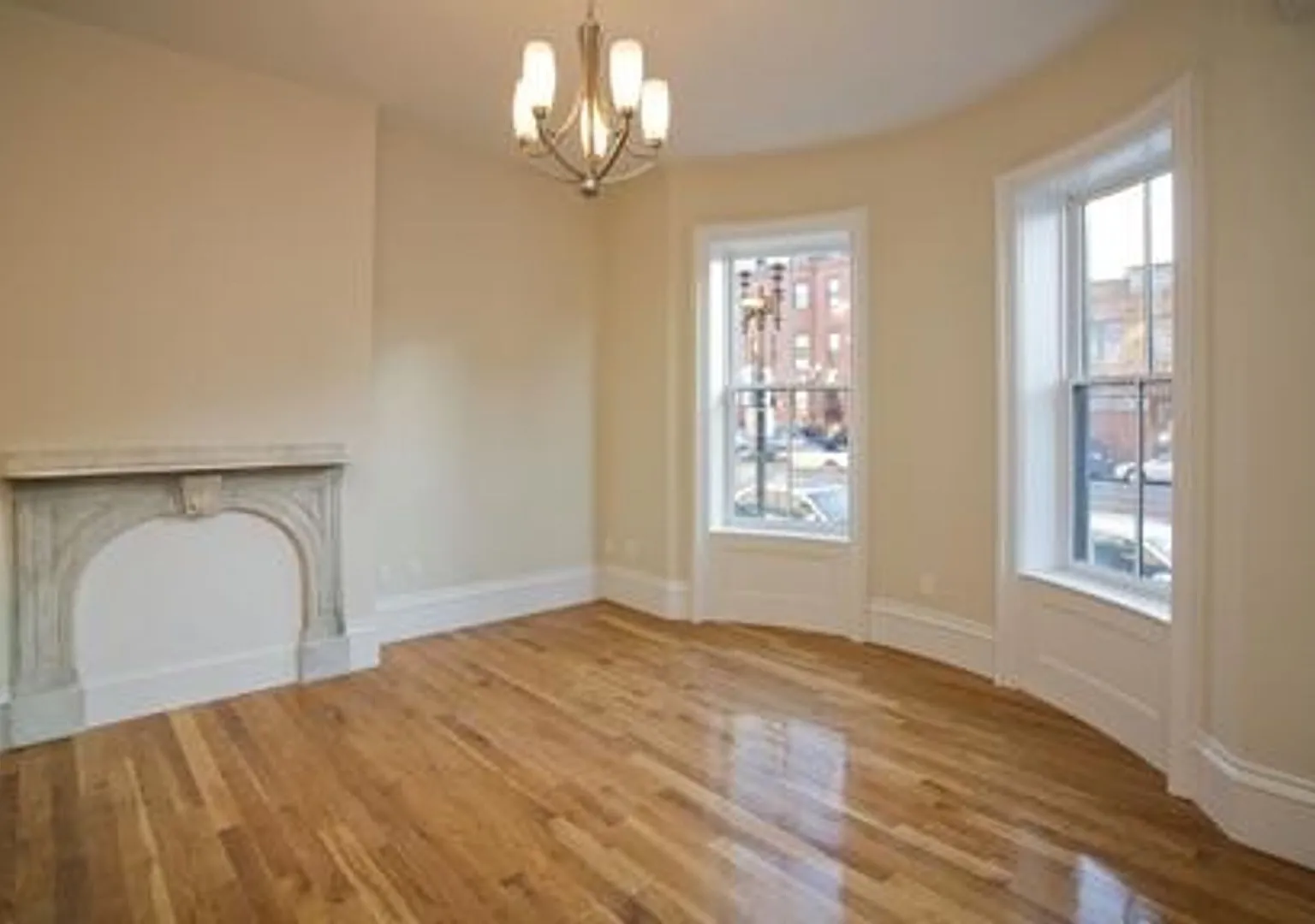 Central South End Location, In-Unit Washer and Dryer, Central Heat/AC Fully Renovated — Photo 3
