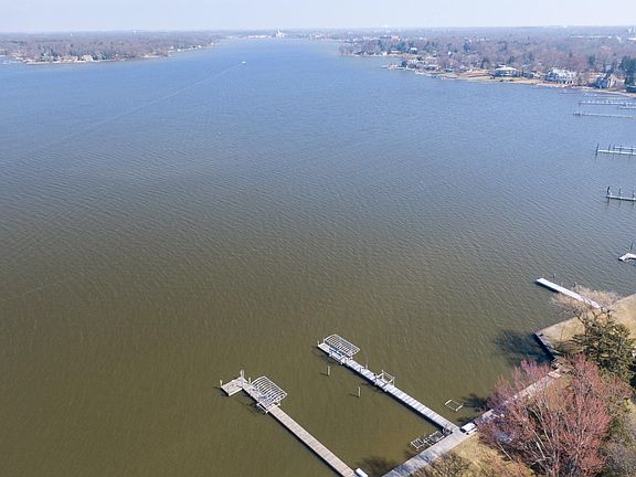 4th image of 1121 S Shore Dr