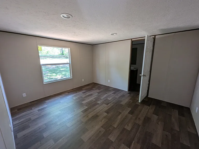 100 Near Lake Cir — Photo 6
