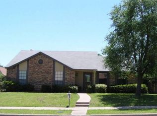 5825 Turner St, The Colony, TX 75056