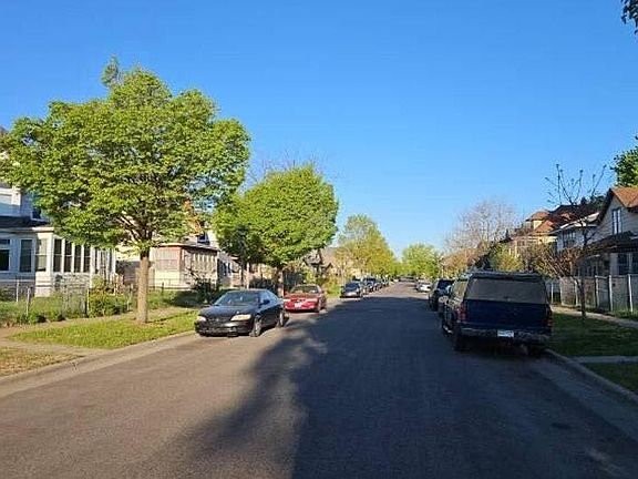4th image of 689 Charles Ave