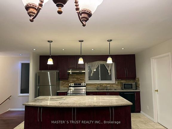 5th image of 92 Loganberry Cres