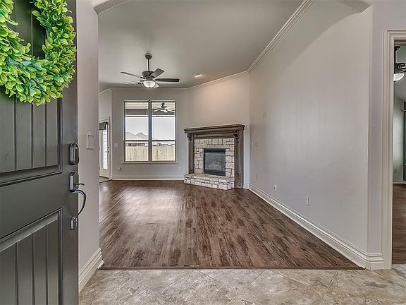 3rd image of 15904 Positano Dr