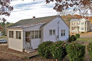 3rd image of 812 E 24th St