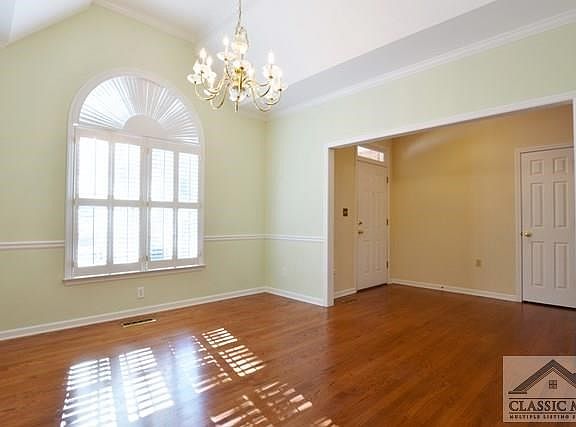 Dining Room / Foyer
