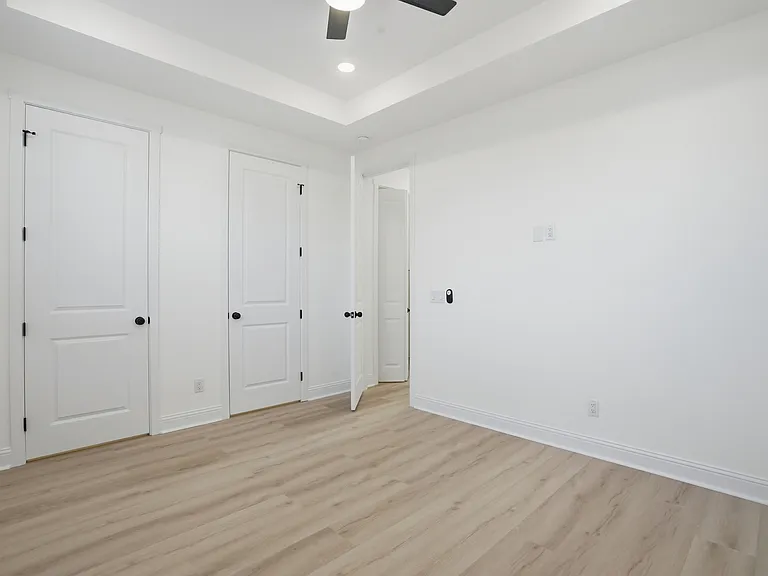 1230 E Anderson St — Photo 27