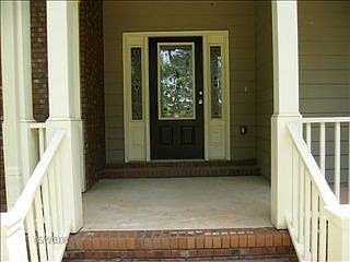 2nd image of 695 N Salem Dr