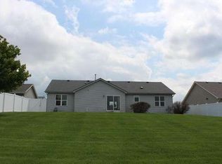 8708 Camelot Trce, Sturtevant, WI 53177