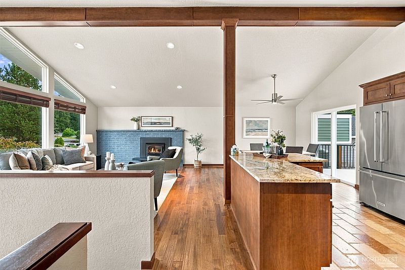 3rd image of 13823 SE 142nd Street