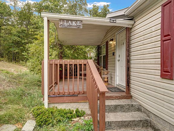3rd image of 270 Lowell Lane