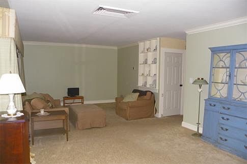 5th image of 19436 Dunton Ave
