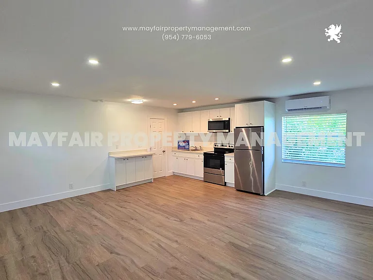 1413 N Dixie Hwy #5 — Photo 3