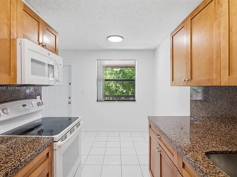 9994 Nob Hill Ct #9994 — Photo 15