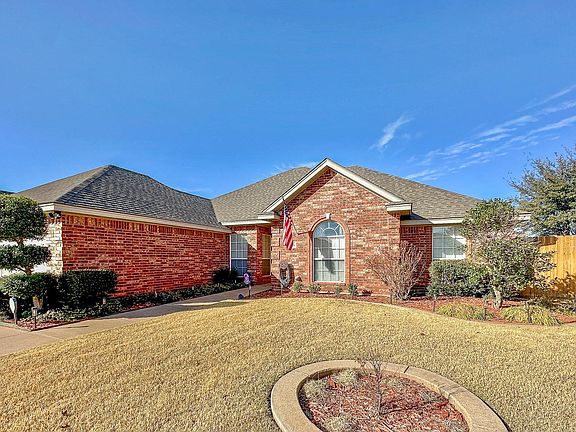 4th image of 4806 Pinehurst Dr