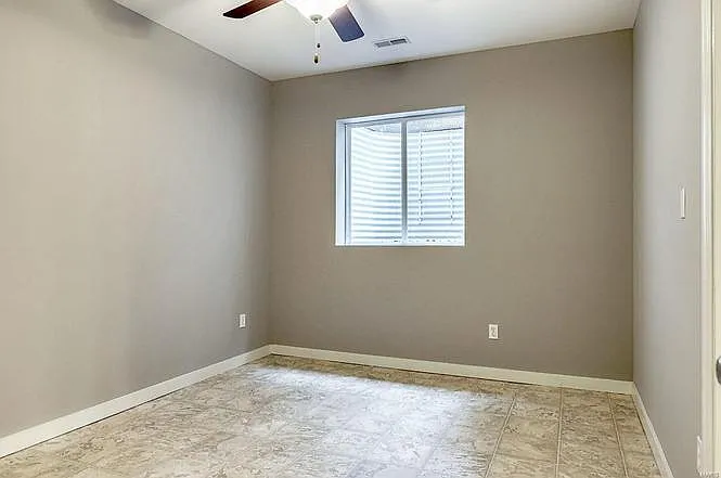11910 Crystal Dr — Photo 35