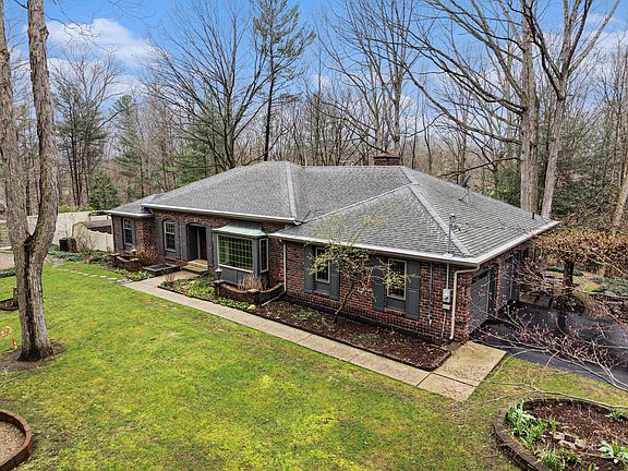 3rd image of 6761 Shady Oak Ln