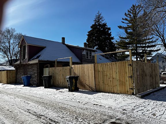 5th image of 6805 S Maplewood Ave