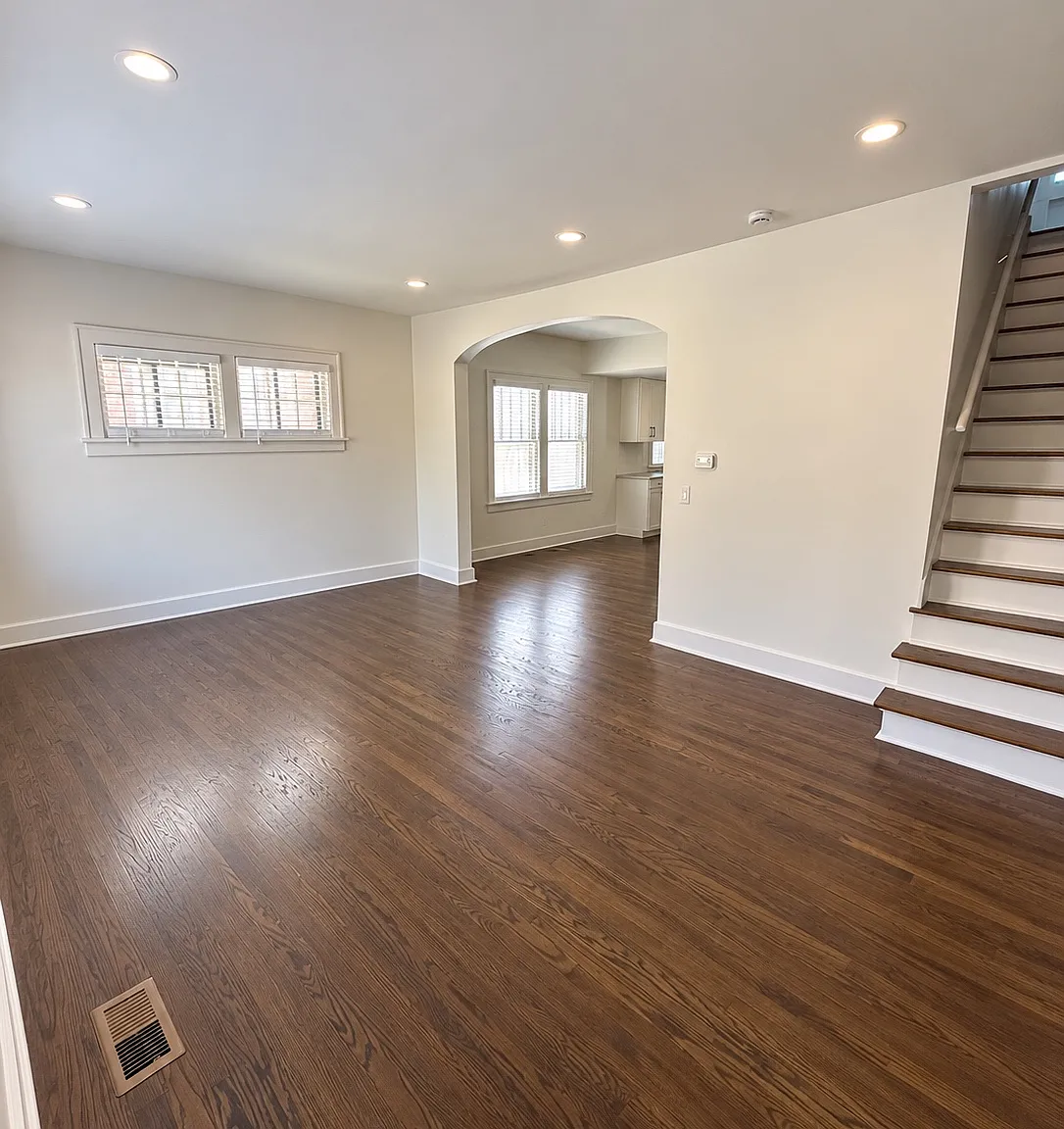 3 bed, 1279 sqft, $2,500 — Photo 3