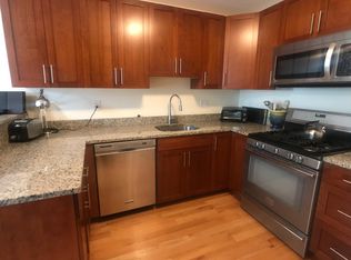 29 Grove St #9, Boston, MA 02114
