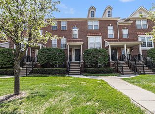 20213 Boardwalk Blvd, Southfield, MI 48075