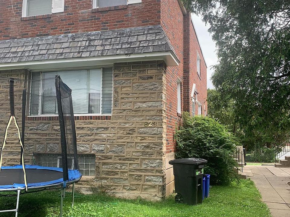 2nd image of 823 Magee Ave