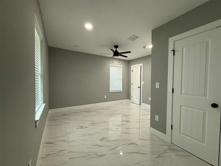 2630 De Soto St — Photo 11