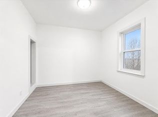 159 Cecil St, Winnipeg, MB R3E2Z1