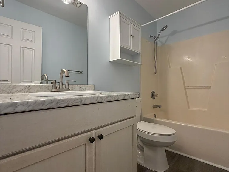 208 Parnell Rd — Photo 16
