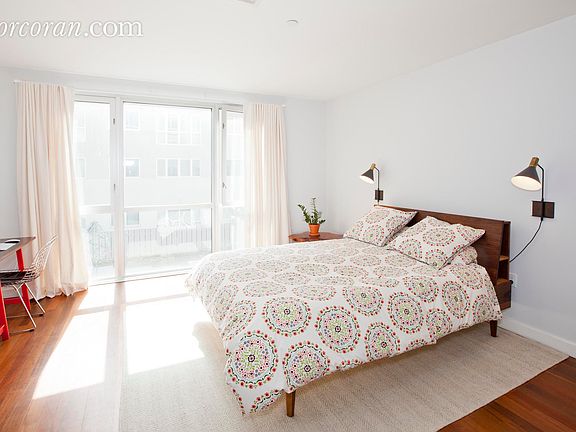 3rd image of 125 N 10th St APT N2e