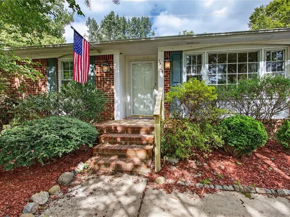 3204 Pioneer Ln, Chesapeake, VA 23323