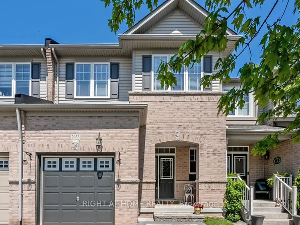2033 Trawden Way, Oakville, ON L6M 0M2